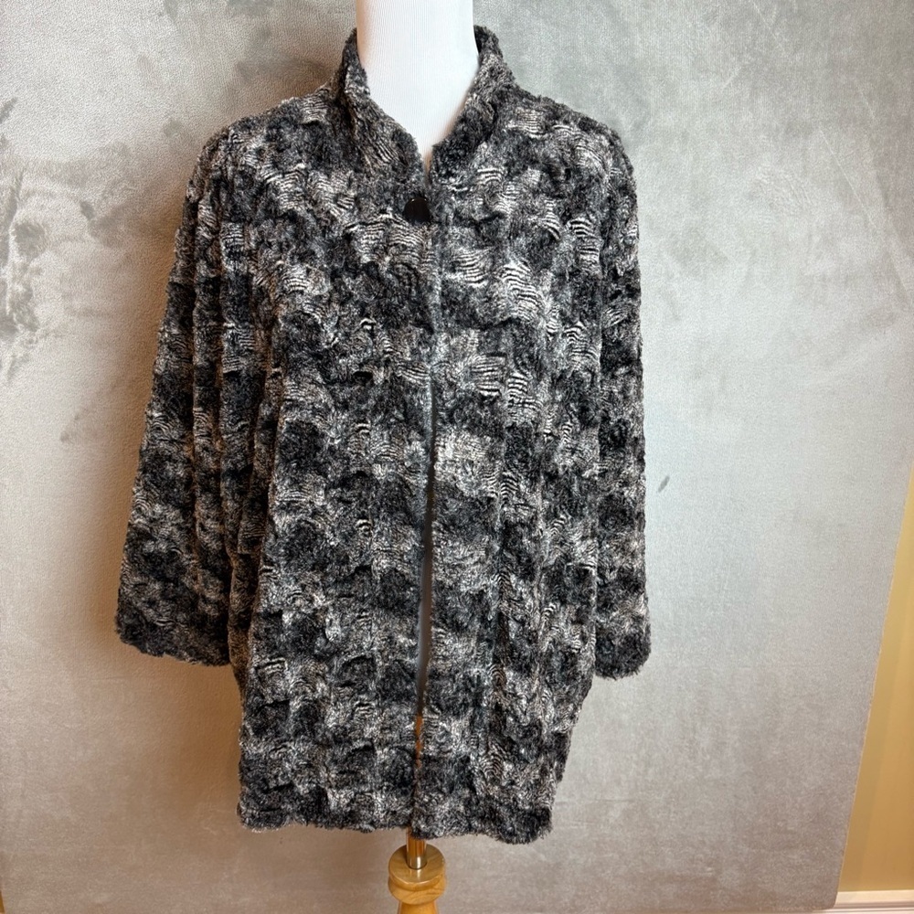 Alfred Dunner Gray Faux Fur Jacket Shawl Size 16